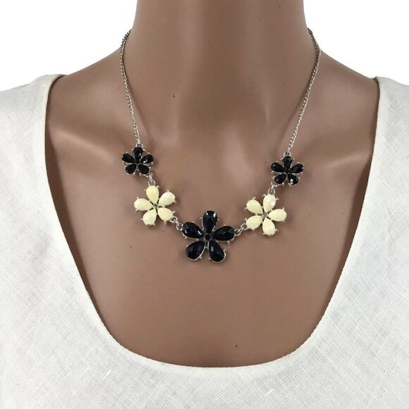 Flower Statement Necklace Silver Tone Black Cream Adjustable Length Rhinestone C - Picture 5 of 5